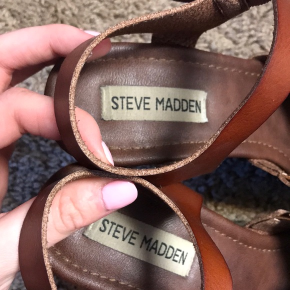 brown Steve Madden wedges - Picture 2 of 3